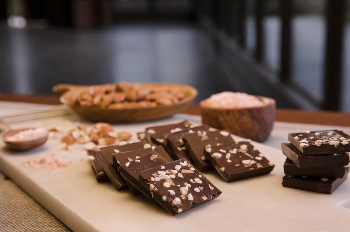 12-Pack Almonds with Pink Himalayan Salt Dark Chocolate Bar – Counter-Top Display